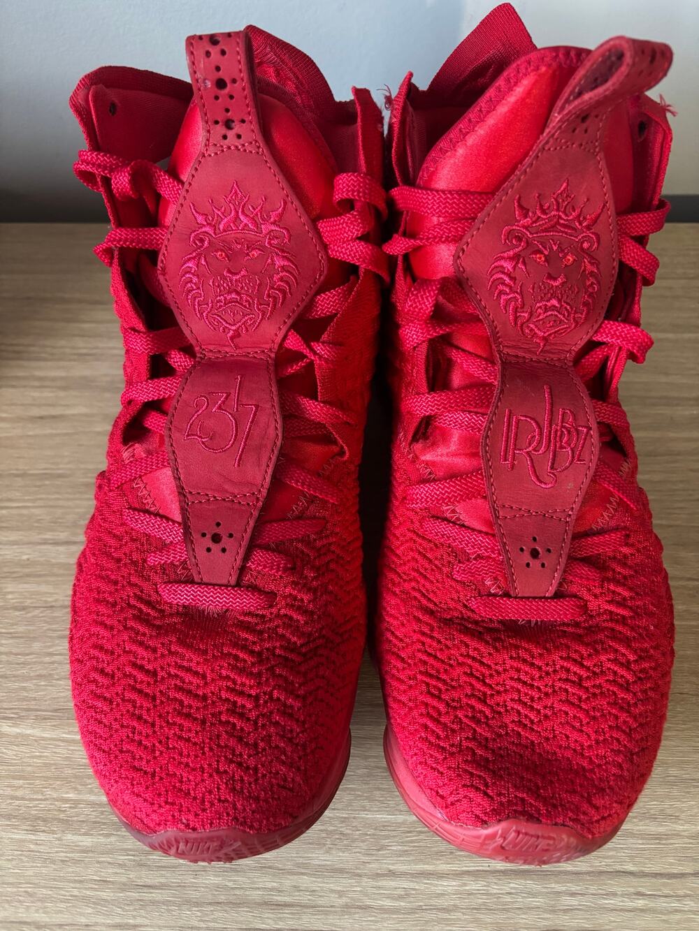 LeBron 17 University Red Monstars Basketball Shoes Size 12